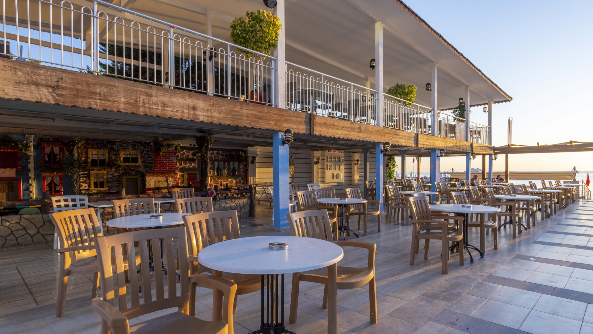 Armas Beach Hotel