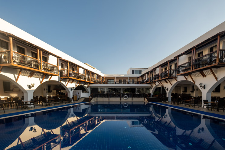 Costa Bitezhan Hotel