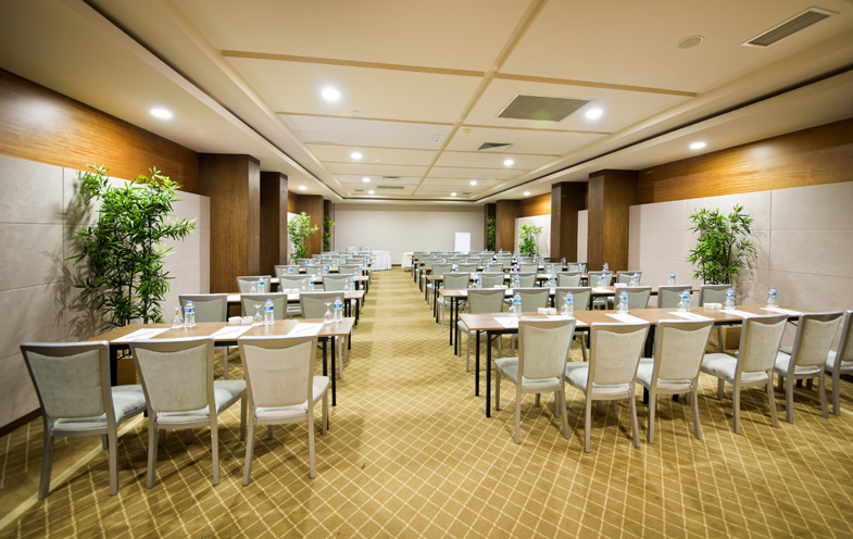 Limak Lara Deluxe Hotel & Resort