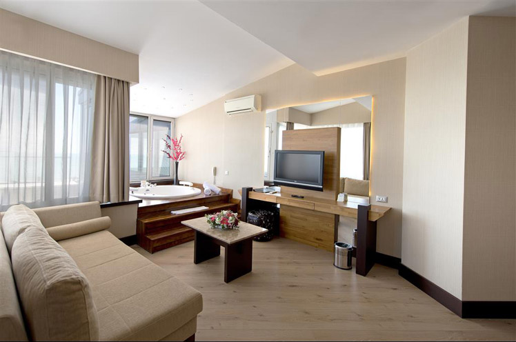 Limak Lara Deluxe Hotel & Resort