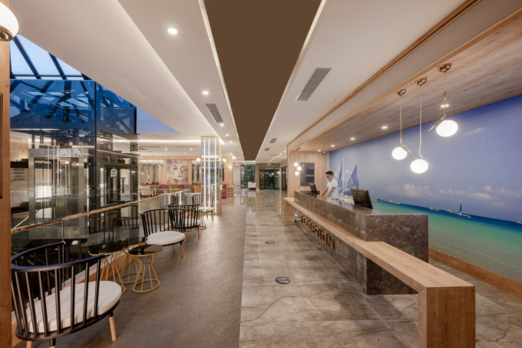 Sailor's Beach Club