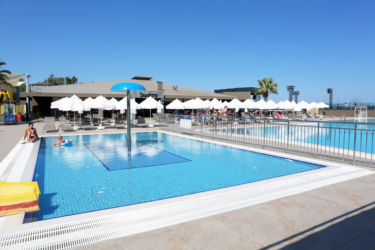 Sailor's Beach Club