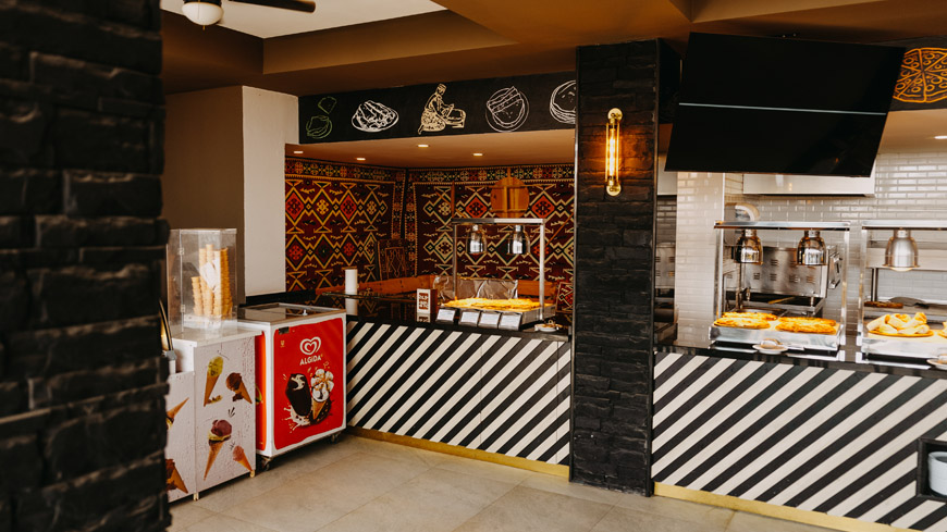 Sailor's Beach Club