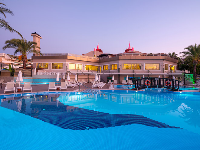 Aydınbey Famous Resort