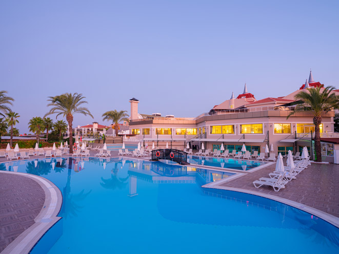 Aydınbey Famous Resort