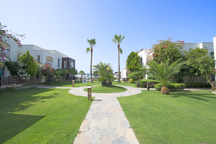 Costa Luvi Hotel & Suites