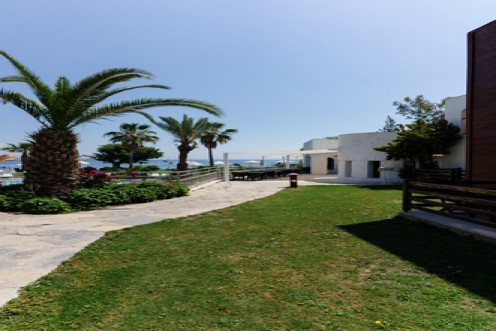 Costa Luvi Hotel & Suites