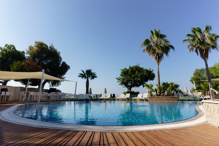 Costa Luvi Hotel & Suites