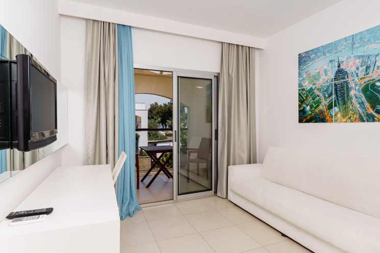 Costa Luvi Hotel & Suites
