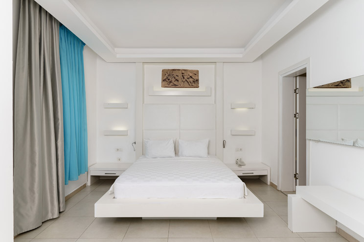 Costa Luvi Hotel & Suites
