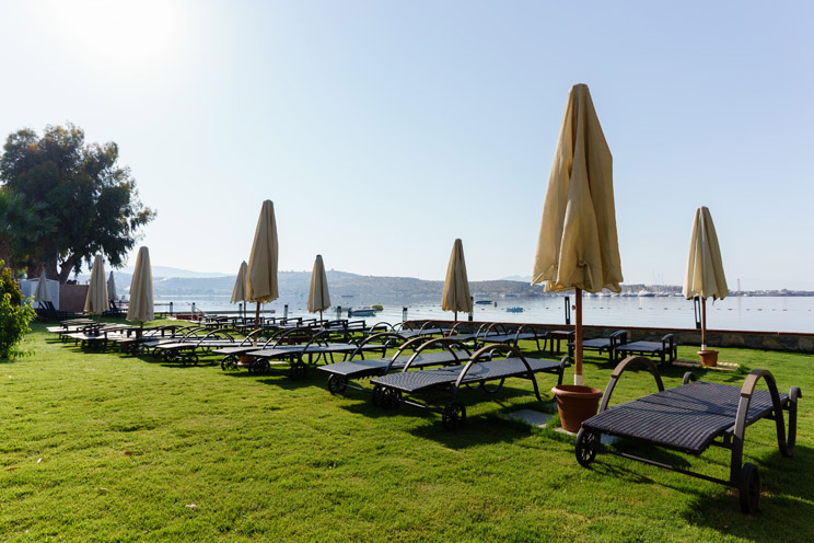 Costa Luvi Hotel & Suites