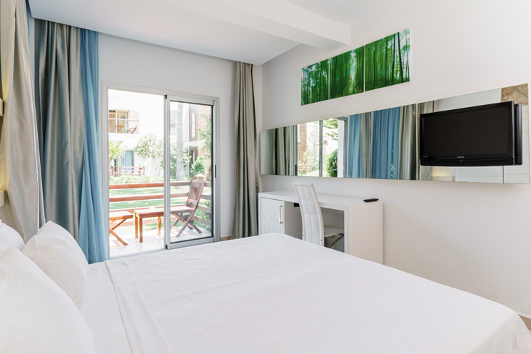 Costa Luvi Hotel & Suites